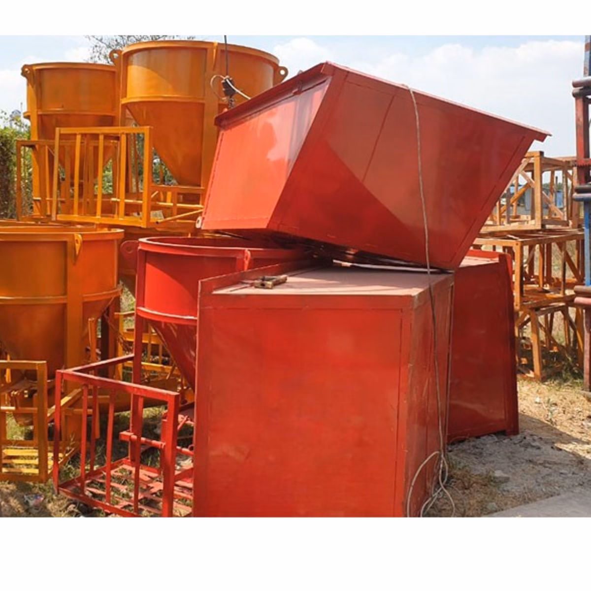 Xuồng chở vật liệu 1.5m3 giá tốt