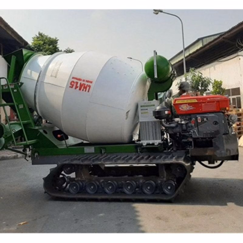 Xe bồn trộn bê tông bánh xích 1 khối